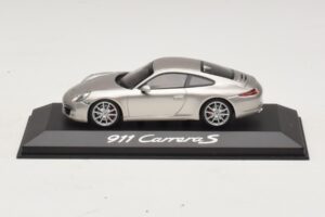 Porsche 911 991 Carrera S Plata Metalizado Minichamps 1:43 WAP0200130C Metal