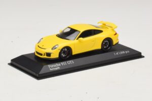 Porsche 911 991 GT3 Amarillo Minichamps 1:43 410062021 Metal - imagen 2 de 4