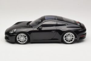 Porsche 911 992 Carrera 4S Negro Minichamps 1:18 WAP0211120R992 Metal - imagen 3 de 6