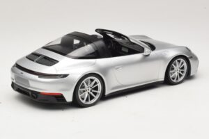 Porsche 911 992 Targa 4 GTS Plata Minichamps 1:18 WAP0211460RTRG Metal - imagen 2 de 6