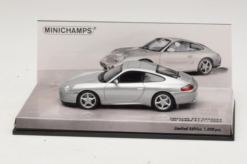 Porsche 911 996 Carrera 40 Aniversario Plata Minichamps 1:43 436061070 Metal
