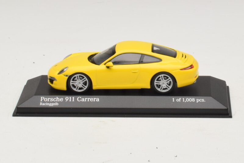 Porsche 911 996 Amarillo Minichamps 1:43 Porsche 911 996 Amarillo Minichamps 1:43 400061182 Metal