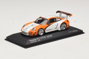 Porsche 911 997 GT3 R Hybrid Presentation 2010 Minichamps 1:43 410108900 Metal - imagen 2 de 4