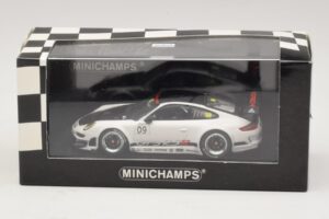 Porsche 911 997 GT3 RSR #9 Presentation 2009 Minichamps 1:43 400096909 Metal - imagen 4 de 4