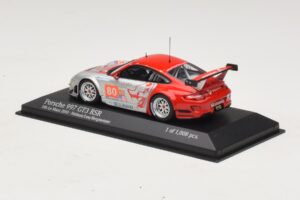 Porsche 911 997 GT3 RSR GT2 #80 S. Neiman / D. Law 24 Hours of Le Mans 2010 Minichamps 1:43 410106980 Metal - imagen 3 de 4