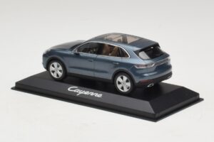 Porsche Cayenne E3 Blue Metallic Minichamps 1:43 WAP0203110J Metal - imagen 3 de 4