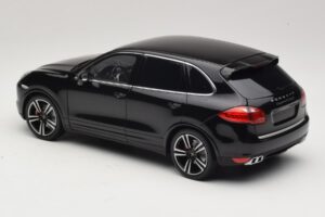 Porsche Cayenne Turbo S 92A Negro Metalizado Minichamps 1:18 110062100 Metal - imagen 7 de 8