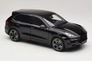 Porsche Cayenne Turbo S 92A Negro Metalizado Minichamps 1:18 110062100 Metal - imagen 6 de 8