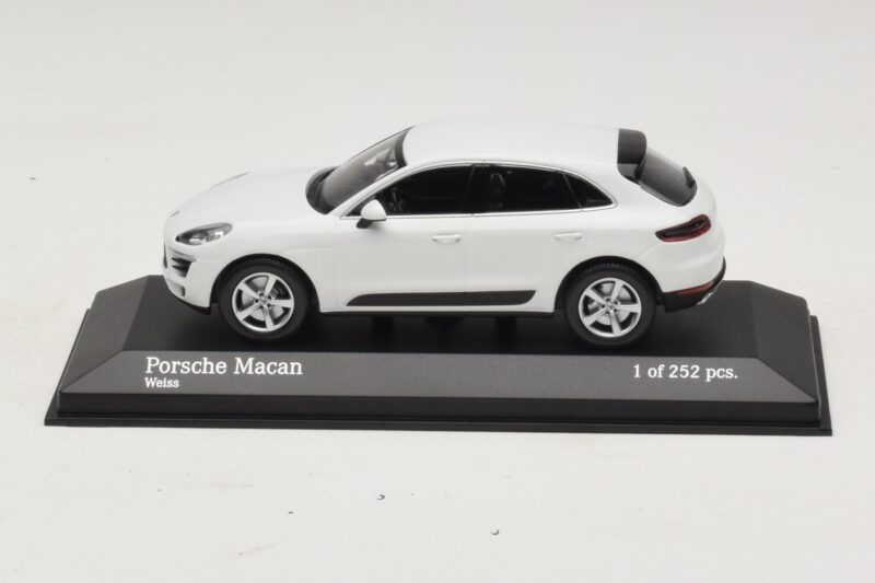 Porsche Macan 95B Blanco Minichamps 1:43 Porsche Macan 95B Blanco Minichamps 1:43 410062601 Metal