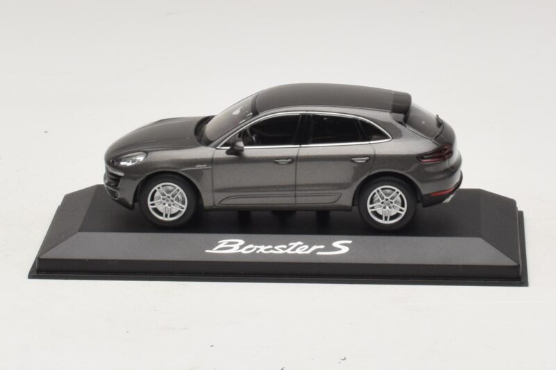Porsche Macan S Diesel 95B Bronce Metalizado Minichamps 1:43 Porsche Macan S Diesel 95B Bronce Metalizado Minichamps 1:43 WAP0201510E Metal