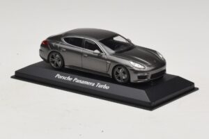 Porsche Panamera 970 Turbo Gris Metalizado Maxichamps 1:43 940062371 Metal - imagen 3 de 4