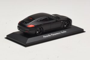 Porsche Panamera 970 Turbo Negro Mate Maxichamps 1:43 940062370 Metal - imagen 2 de 4