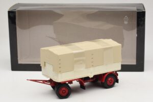 Remolque de Camión Lona Blanco Rojo Minichamps 1:43 439159096 Metal - imagen 6 de 6