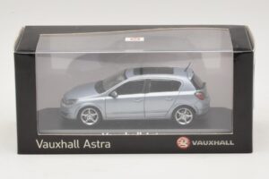 Vauxhall Astra H Sedan Azul Claro Metalizado Minichamps 1:43 ASTRA007 Metal - imagen 4 de 4