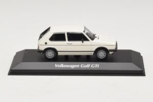 Volkswagen Golf GTI Mk1 Blanco Maxichamps 1:43 940055171 Metal