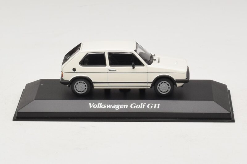 Volkswagen Golf GTI Mk1 Blanco Maxichamps 1:43 940055171 Metal