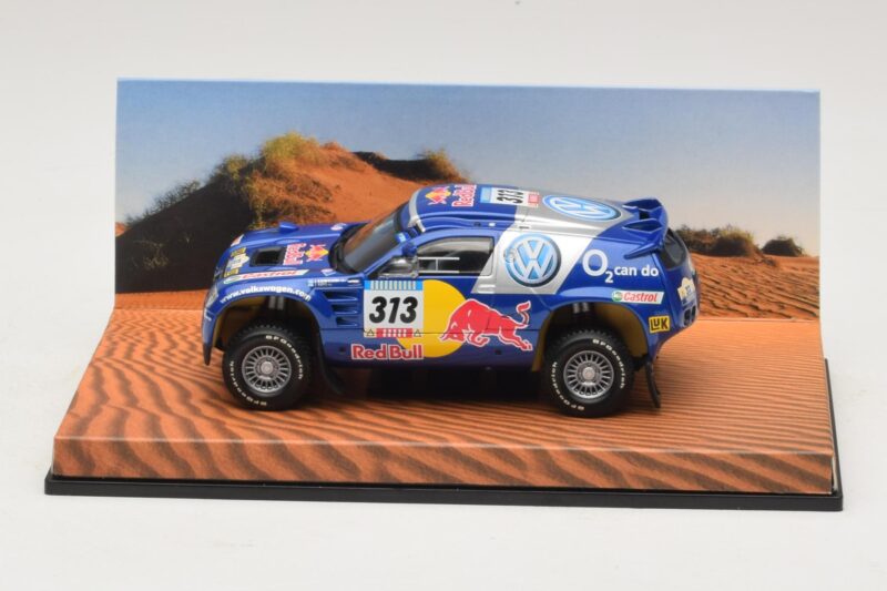 Volkswagen Race Touareg Red Bull #313 Edición Concesionario 2005 Minichamps 1:43 Volkswagen Race Touareg Red Bull #313 Edición Concesionario 2005 Minichamps 1:43 7LO099400PD313 Metal