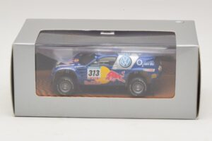 Volkswagen Race Touareg Red Bull #313 Edición Concesionario 2005 Minichamps 1:43 7LO099400PD313 Metal - imagen 4 de 5