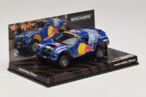 Volkswagen Race Touareg Red Bull Presentation Essen Motor Show 2004 Minichamps 1:43 436045300 Metal - imagen 2 de 5