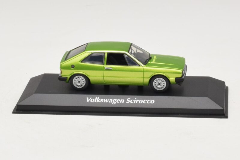 Volkswagen Scirocco Mk1 Verde Metalizado Maxichamps 1:43 Volkswagen Scirocco Mk1 Verde Metalizado Maxichamps 1:43 940050420 Metal