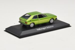 Volkswagen Scirocco Mk1 Verde Metalizado Maxichamps 1:43 940050420 Metal - imagen 2 de 4