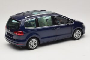 Volkswagen Sharan Blue Metallic Minichamps 1:18 110051000 Metal - imagen 3 de 8
