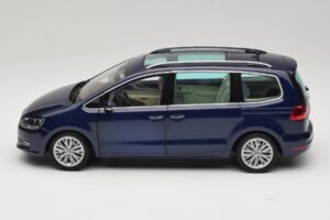 Volkswagen Sharan Blue Metallic Minichamps 1:18 110051000 Metal - imagen 4 de 8