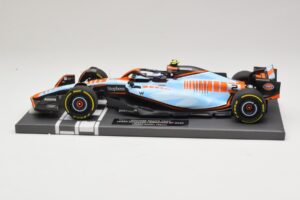 Williams Racing FW45 #2 L. Sargeant Singapore GP 2023 Minichamps 1:18 117231602 Metal - imagen 3 de 7
