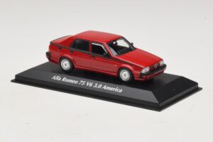 Alfa Romeo 75 V6 3.0 America Rojo Maxichamps 1:43 940120461 Metal - imagen 3 de 5