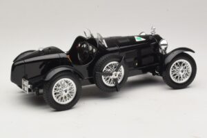 Alfa Romeo 8C Monza Negro Bburago 1:18 3014-P1 Metal - imagen 2 de 6