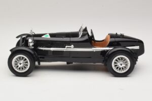 Alfa Romeo 8C Monza Negro Bburago 1:18 3014-P1 Metal - imagen 3 de 6