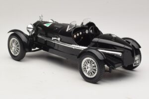 Alfa Romeo 8C Monza Negro Bburago 1:18 3014-P1 Metal - imagen 5 de 6