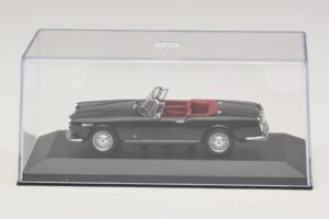Alfa Romeo Giulia Spider Negro Minichamps 1:43 400120730 Metal - imagen 4 de 5