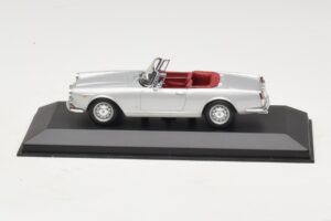 Alfa Romeo Spider 916 3.2 V6 24V Plata Minichamps 1:43 400120330 Metal