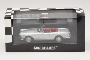 Alfa Romeo Spider 916 3.2 V6 24V Plata Minichamps 1:43 400120330 Metal - imagen 4 de 5