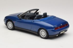Alfa Romeo Spider 916 Azul Maisto 1:18 31831 Metal - imagen 7 de 8