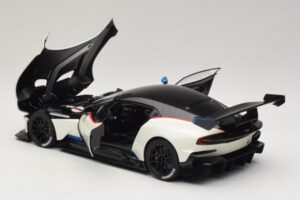 Aston Martin Vulcan Stratus White Con Rayas Azules y Rojas AUTOart 1:18 70261 Compuesto - imagen 5 de 8