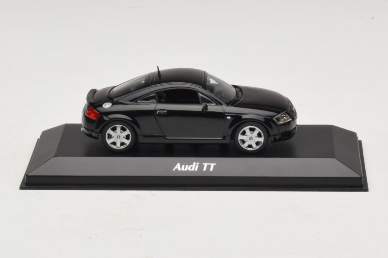 Audi TT 8N Negro Maxichamps 1:43 940017221 Metal