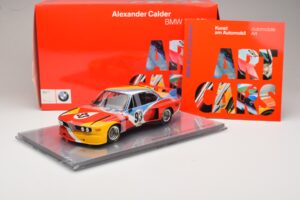 BMW 3.0 CSL Art Car Alexander Calder #51 H. Poulain / S. Posey / J. Guichet 24 Hours of Le Mans 1975 Minichamps 1:18 80430150 - imagen 7 de 7