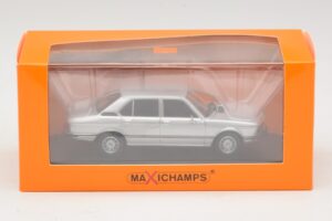 BMW 520 E12 Plata Maxichamps 1:43 940023000 Metal - imagen 5 de 5