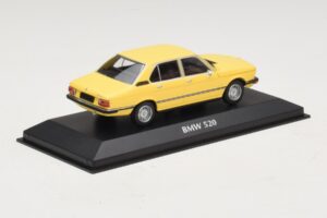 BMW 520 E12 Amarillo Maxichamps 1:43 940023001 Metal - imagen 2 de 5