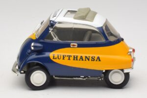 BMW Isetta 250 Lufthansa Revell 1:18 08926 Metal - imagen 4 de 8