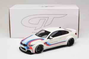 BMW M4 F82 Liberty Walk Caja de Repuesto GT Spirit 1:18 GT067-R1 Resina - imagen 6 de 6