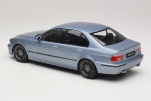 BMW M5 E39 Silverstone Blue Metallic KK-Scale 1:18 KKDC181622 Metal - imagen 5 de 6