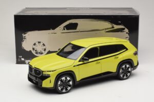 BMW XM G09 Amarillo Minichamps 1:18 110023302 Metal - imagen 8 de 8