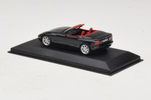 BMW Z1 Verde Oscuro Con Interior Rojo Minichamps 1:43 BMW021 Metal - imagen 3 de 5