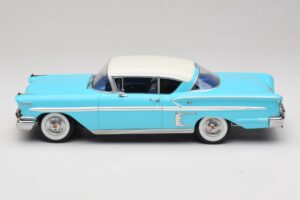 Chevrolet Bel Air Impala Coupe Turquesa & Crema KK-Scale 1:18 KKDC181593 Metal - imagen 3 de 6