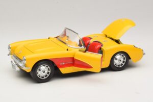 Chevrolet Corvette C1 Descapotable Amarillo Rojo Bburago 1:18 3034-M2 Metal - imagen 2 de 8