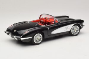 Chevrolet Corvette C1 Tuxedo Black AUTOart 1:18 71142 Metal - imagen 3 de 8