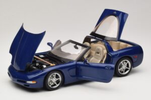 Chevrolet Corvette C5 Commemorative Edition Azul AUTOart 1:18 71157 Metal - imagen 2 de 9